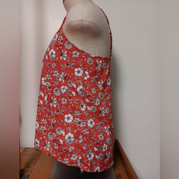 Hollister XS Red Flowy Floral Top - Picture 2 of 9